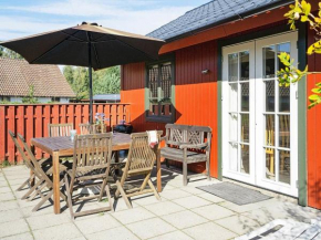 Pleasant Holiday Home in Nex with Swimming Pool, Snogebæk